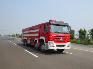 重汽豪沃24吨水罐消防车（国五）