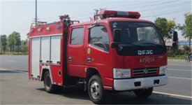 东风双排1-2吨水罐消防车（国五）